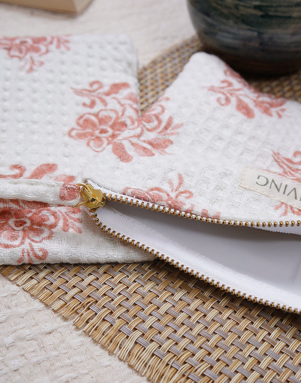 Ayna  Waffle Pouch With PVC Lining